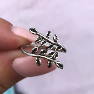 silver leaf design ring